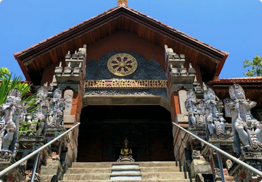 Templul lui Buddha din Bali